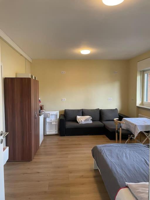 Einzimmerwohnung + Dusche Und Wc Berlin Luaran gambar